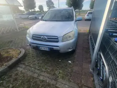 Usata Toyota RAV4 136 CV (100 kW) 2008 SUV