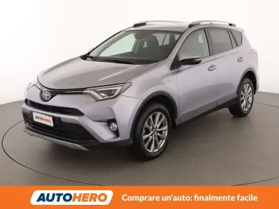 Usata Toyota RAV4 Hybrid Lounge 197 CV (144 kW) 2017 Argento SUV