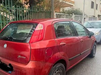 Usata Fiat Punto 60 CV (44 kW) 2005 Rosso Utilitaria