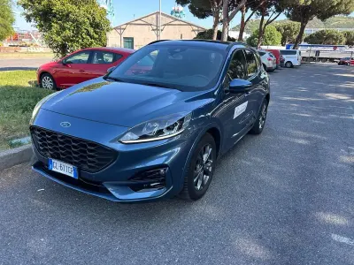 Usata Ford Kuga ST-Line 152 CV (111 kW) 2023 Blu/azzurro SUV