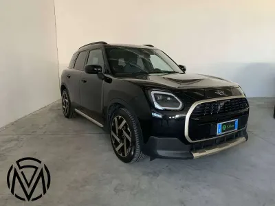 Usata Mini Cooper Countryman Favoured 163 CV (119 kW) 2024 Midnight black ii SUV