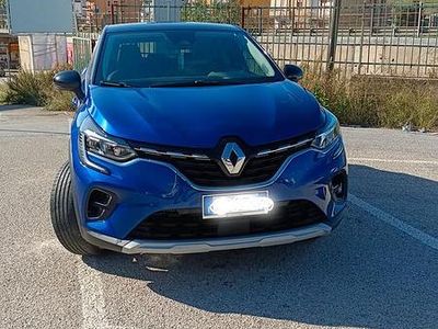 Usata Renault Captur Techno 101 CV (74 kW) 2023 Blu SUV