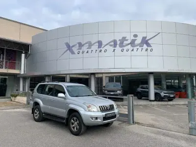 Usata Toyota Land Cruiser 173 CV (127 kW) 2008 Argento metallizzato SUV