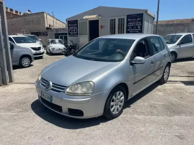 Usata VW Golf IV Comfortline 105 CV (77 kW) 2005 Grigio Berlina