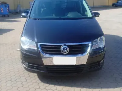 Usata VW Touran 102 CV (75 kW) 2008 Nero Monovolume
