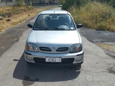 usata Nissan Micra 1000 60cv 16cv con clima