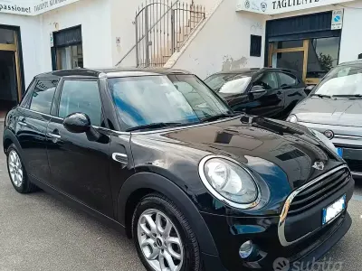 Usata Mini Cooper D Business 95 CV (69 kW) 2017 Nero Utilitaria