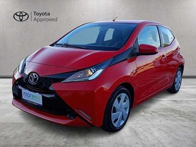 Usata Toyota Aygo X-play 69 CV (50 kW) 2016 Rosso Utilitaria