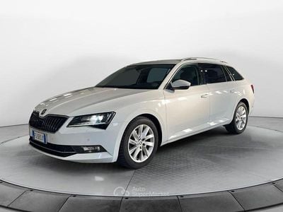 Usata Skoda Superb Executive 150 CV (110 kW) 2018 Bianco Station wagon