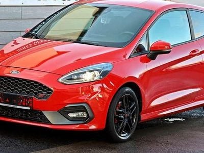 Begagnad Ford Fiesta ST 205 HK (150 kW) 2018 Röd Halvkombi