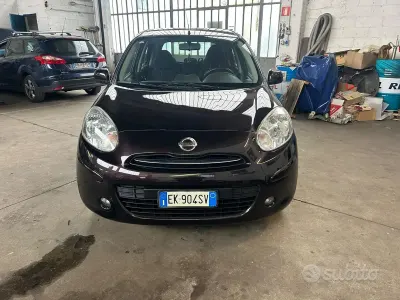 Gebraucht Nissan Micra Tekna 80 PS (58 kW) 2013 Violett Kleinwagen