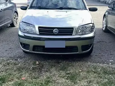 Usata Fiat Punto 60 CV (44 kW) 2006 Grigio Utilitaria