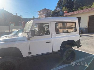 Usata Land Rover Defender 86 CV (63 kW) 1994 Bianco SUV