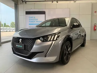 Usata Peugeot 208 GT 101 CV (74 kW) 2023 Grigio Utilitaria