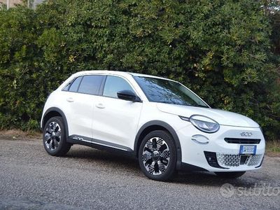 Usata Fiat 600 100 CV (73 kW) 2025 Bianco SUV