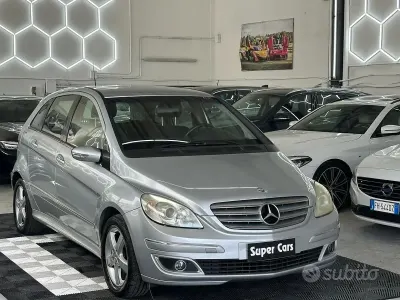Usata Mercedes B150 95 CV (69 kW) 2007 Grigio Monovolume