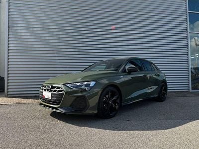 Usata Audi A3 S-Line 150 CV (110 kW) 2025 Verde distretto metallizzato Berlina