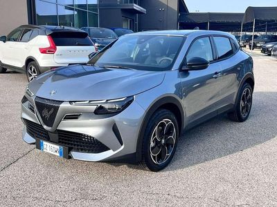 Nuova Alfa Romeo Junior 61 kW (84 CV) 2025 Grigio medio SUV