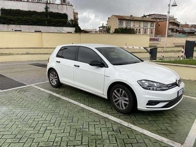 Usata VW Golf VII Highline 131 CV (96 kW) 2019 Berlina