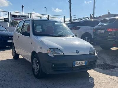 Usata Fiat 600 Active 54 CV (39 kW) 2008 Bianco Utilitaria