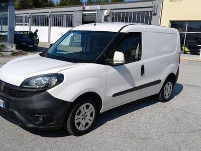 Usata Fiat Doblò 95 CV (69 kW) 2019 Bianco Monovolume