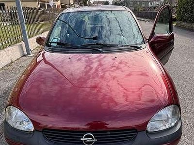 Usata Opel Corsa 54 CV (39 kW) 2000 Rosso Berlina