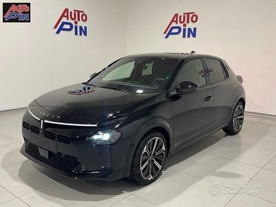 Usata Lancia Ypsilon 101 CV (74 kW) 2025 Nero Utilitaria