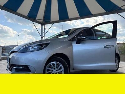 Usata Renault Scénic III XMOD 110 CV (80 kW) 2016 Argento Monovolume