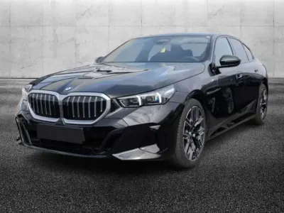 Usata BMW 520 M Sport 197 CV (144 kW) 2025 Nero Berlina