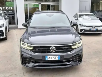 Używany VW Tiguan R-line 150 KM (110 kW) 2023 Szary SUV