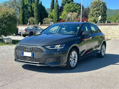 Occasion Audi A3 Business 116 ch (85 kW) 2022 Gris Berline