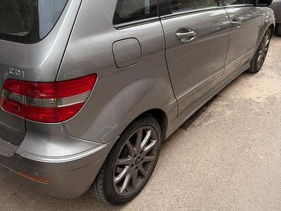 Usata Mercedes B180 109 CV (80 kW) 2007 Grigio Monovolume