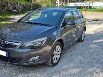 Usata Opel Astra 82 CV (60 kW) 2011 Grigio Station wagon