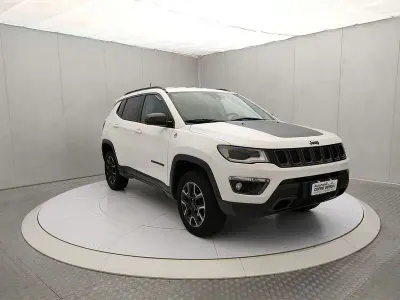 Usata Jeep Compass Trailhawk 170 CV (125 kW) 2018 Bianco SUV
