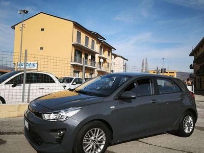 Usata Kia Rio Comfort 101 CV (74 kW) 2022 Other Berlina