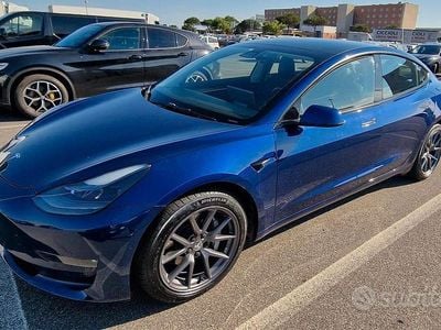 Usata Tesla Model 3 Long Range AWD 366 kW (498 CV) 2021 Blu/azzurro Berlina