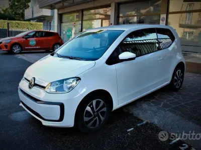 Usata VW up! Active 65 CV (47 kW) 2022 Bianco Utilitaria