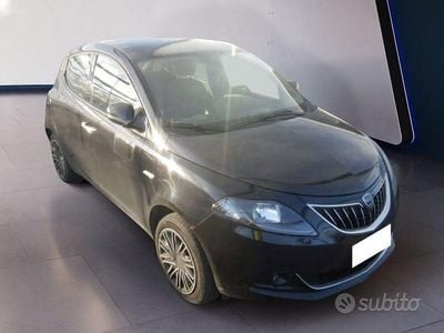 Usata Lancia Ypsilon Silver 70 CV (51 kW) 2023 Nero Utilitaria