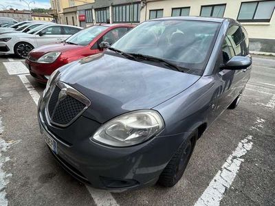 usata Lancia Ypsilon 1.2 16v Argento