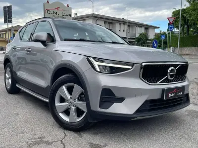 Usata Volvo XC40 Core 129 CV (94 kW) 2023 Grigio SUV