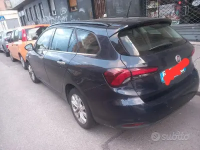 Usata Fiat Tipo 84 CV (61 kW) 2018 Blu Station wagon