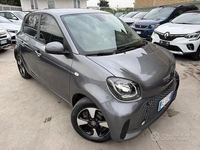 Usata Smart ForFour Electric Drive Passion 41 kW (56 CV) 2021 Grigio Berlina