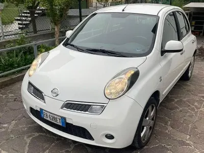 Usata Nissan Micra 78 CV (57 kW) 2010 Bianco Utilitaria