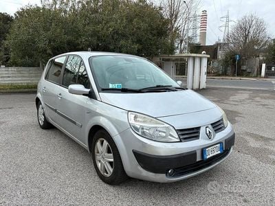 Usata Renault Scénic II Exception 130 CV (95 kW) 2006 Grigio Monovolume
