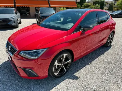Käytetty Seat Ibiza FR 110 HP (80 kW) 2023 Punainen Viistoperä