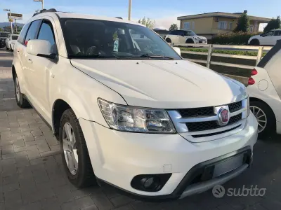 Usata Fiat Freemont 140 CV (102 kW) 2011 Bianco SUV