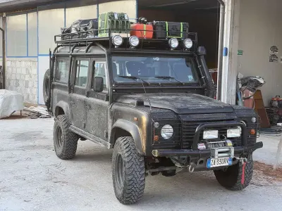 Usata Land Rover Defender SE 122 CV (89 kW) 2003 Station wagon