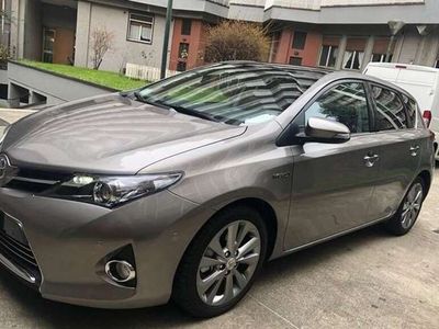 Toyota Auris Hybrid