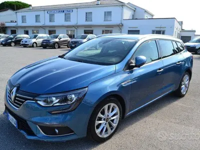 Usata Renault Mégane GrandTour 110 CV (80 kW) 2017 Bluazzurro Station wagon