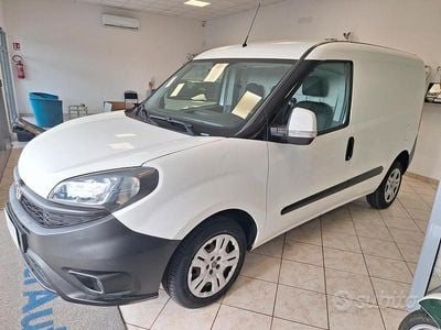 Usata Fiat Doblò 105 CV (77 kW) 2018 Bianco Monovolume